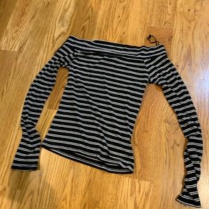 Women’s long sleeve small off the shoulder top